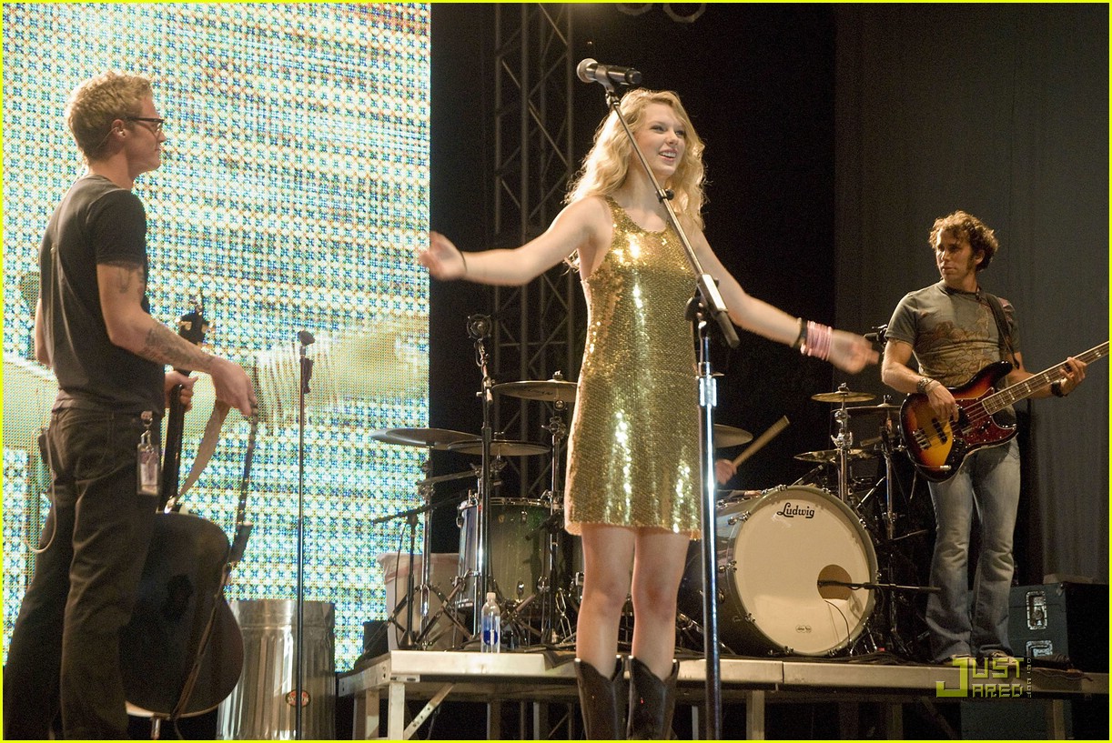 Taylor Swift wallpapers Taylor Swift