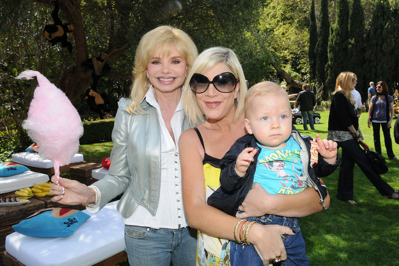 Tori Spelling wallpapers Tori Spelling