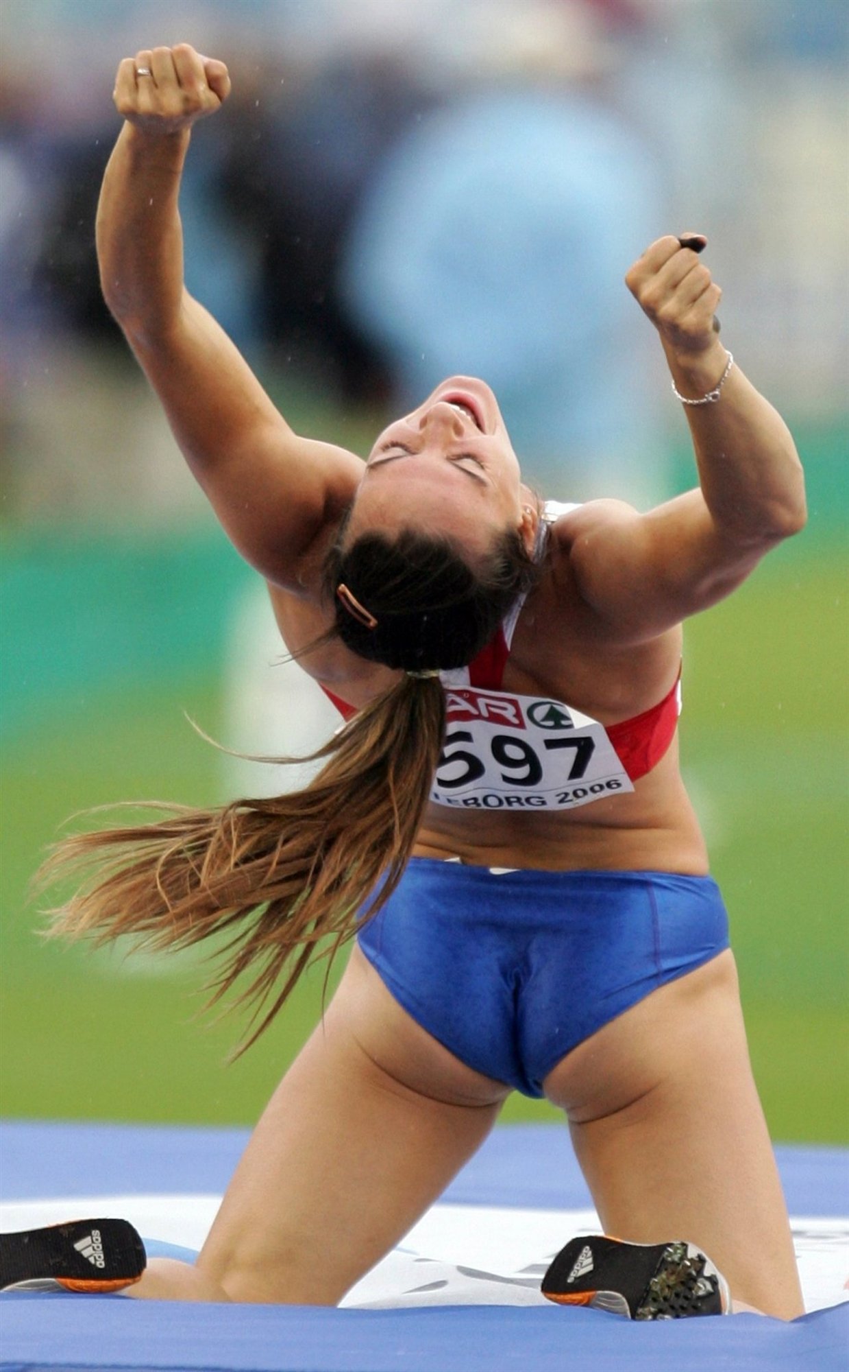 Yelena Isinbayeva wallpapers Yelena Isinbayeva