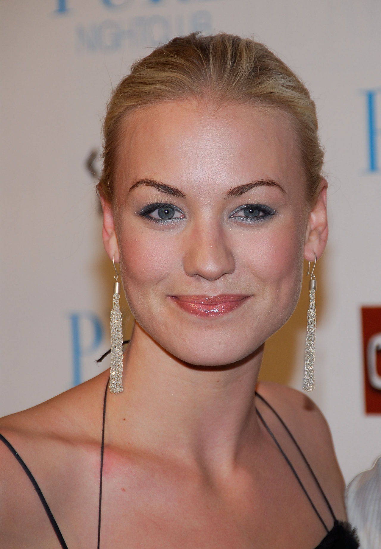 Yvonne Strahovski